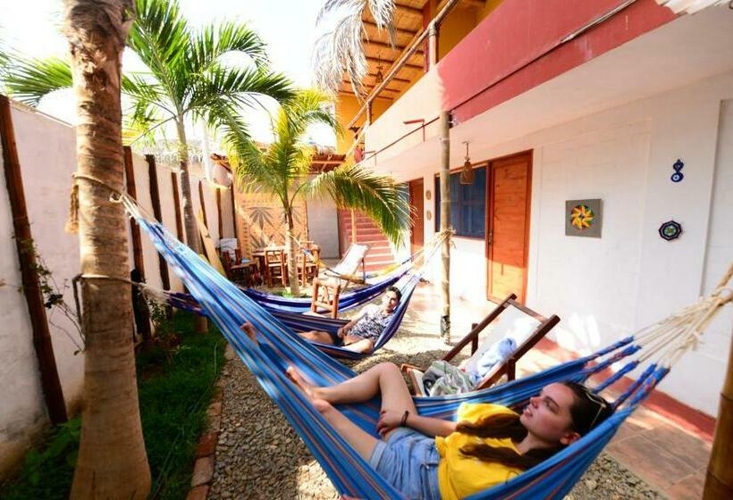 Hostel Casa Máncora Guesthouse