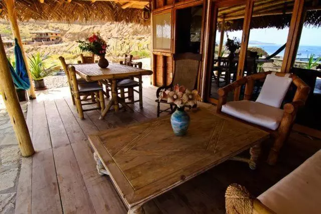 Retkeilymaja Oceanic Bungalows