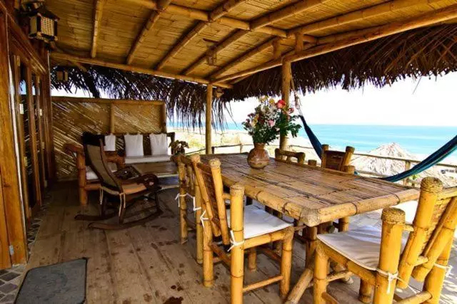 Retkeilymaja Oceanic Bungalows