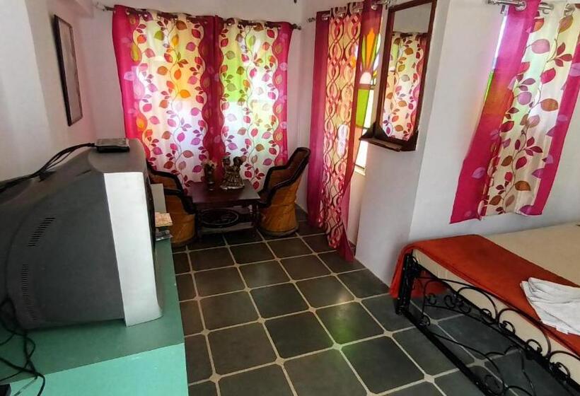 Bed and Breakfast Jag Niwas Guest House & Pure Veg Restaurant