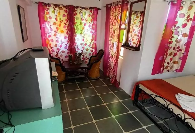 تختخواب و صبحانه Jag Niwas Guest House & Pure Veg Restaurant