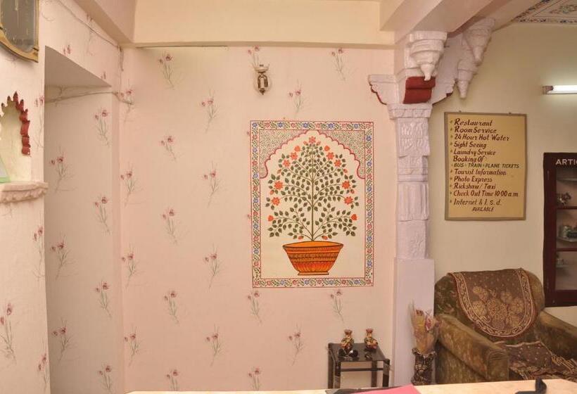 Bed and Breakfast Jag Niwas Guest House & Pure Veg Restaurant