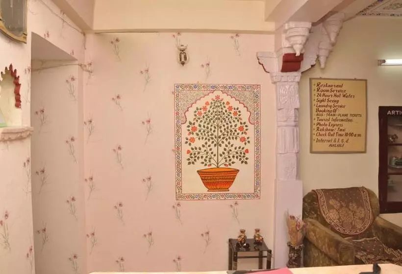 تختخواب و صبحانه Jag Niwas Guest House & Pure Veg Restaurant