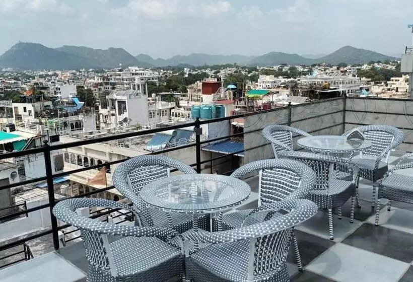 تختخواب و صبحانه Jag Niwas Guest House & Pure Veg Restaurant