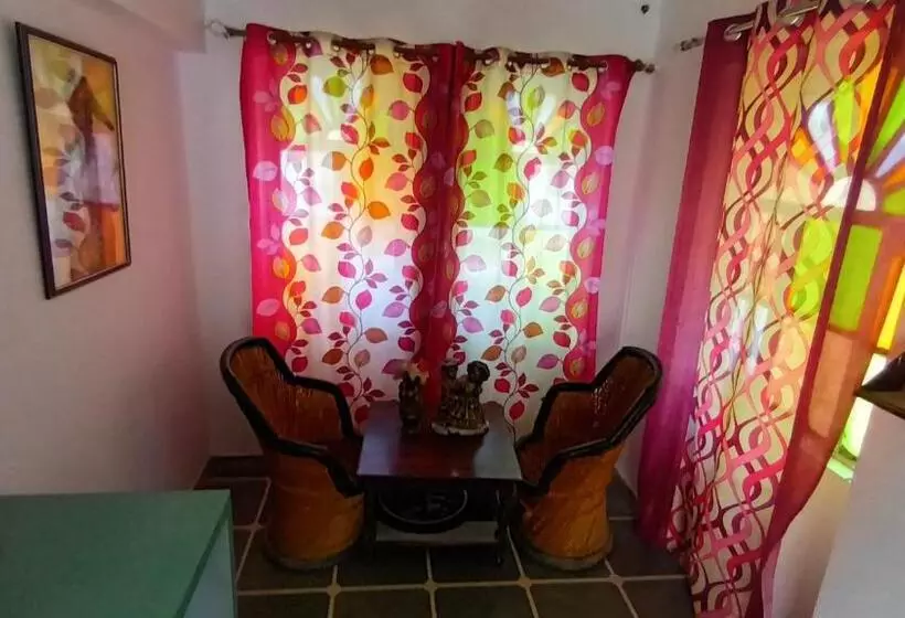 تختخواب و صبحانه Jag Niwas Guest House & Pure Veg Restaurant