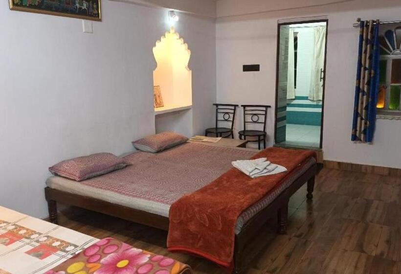 Bed and Breakfast Jag Niwas Guest House & Pure Veg Restaurant