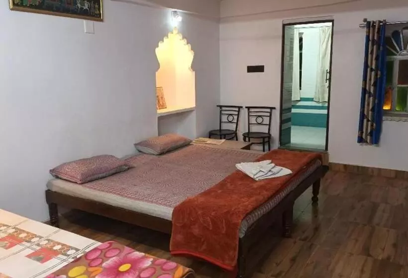 تختخواب و صبحانه Jag Niwas Guest House & Pure Veg Restaurant