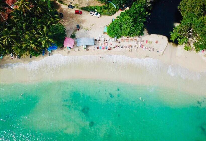 ベッドアンドブレックファースト Sea Port Hiriketiya