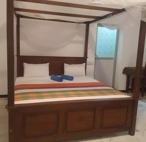 Aamiaismajoitus (B&B) Sea Port Hiriketiya