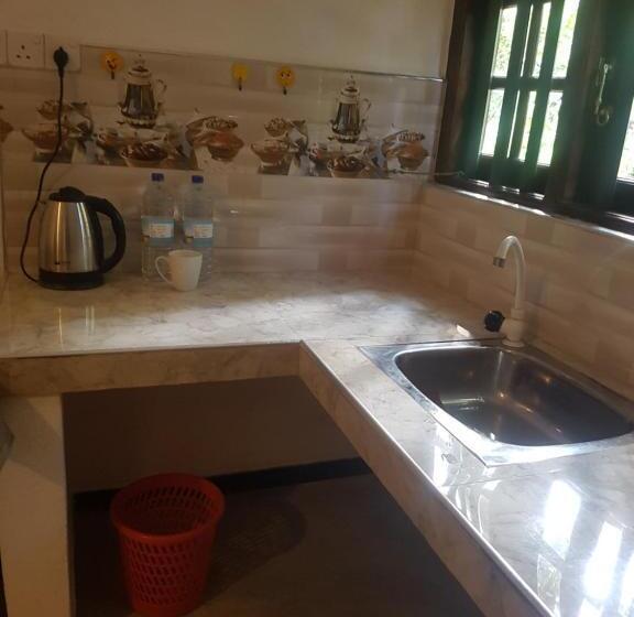 ベッドアンドブレックファースト Sea Port Hiriketiya