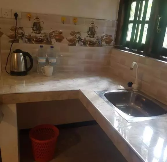 Aamiaismajoitus (B&B) Sea Port Hiriketiya