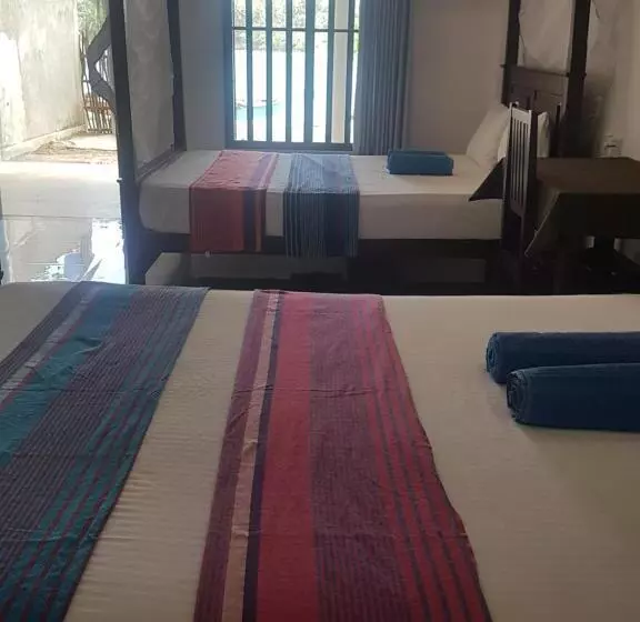 Aamiaismajoitus (B&B) Sea Port Hiriketiya