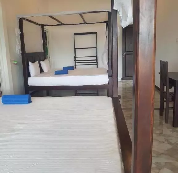 Aamiaismajoitus (B&B) Sea Port Hiriketiya