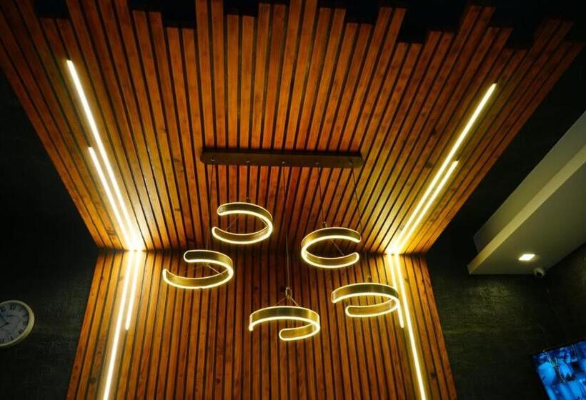 هتل Remanika Regency