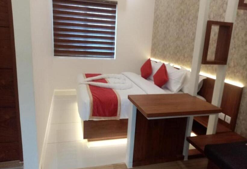 هتل Remanika Regency