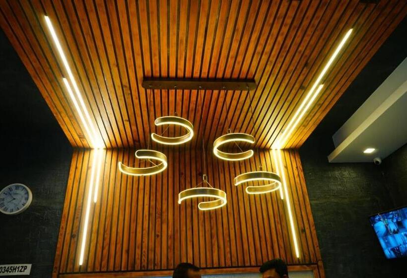 هتل Remanika Regency