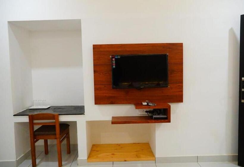 هتل Remanika Regency