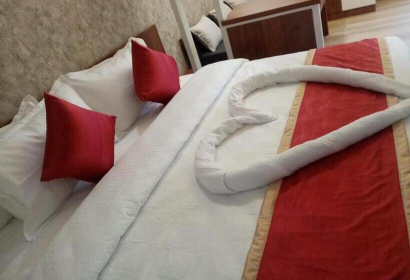 هتل Remanika Regency