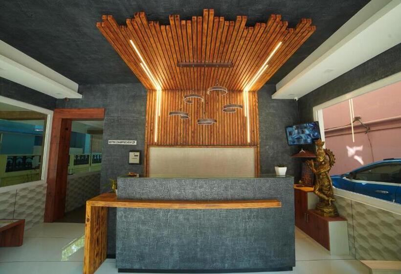 هتل Remanika Regency