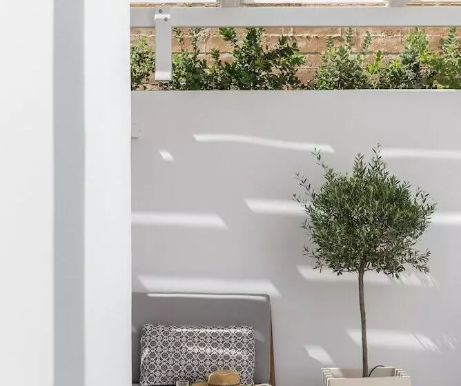 Hotelli Sifnos House   Rooms & Spa