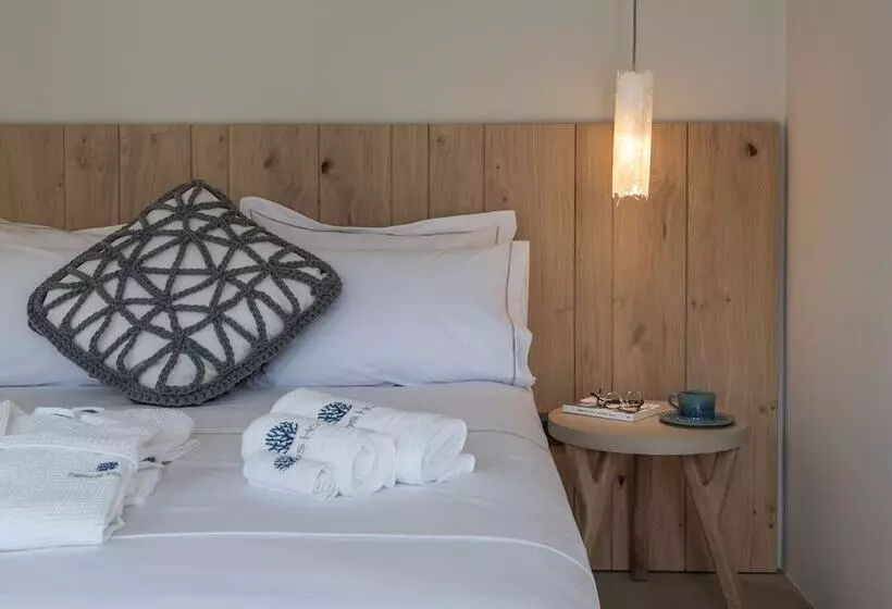 Hotelli Sifnos House   Rooms & Spa