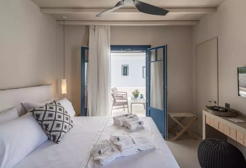 Hotelli Sifnos House   Rooms & Spa