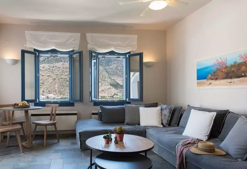 Hotelli Sifnos House   Rooms & Spa