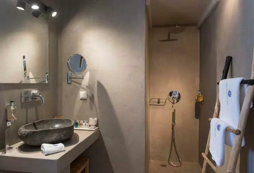 Hotelli Sifnos House   Rooms & Spa