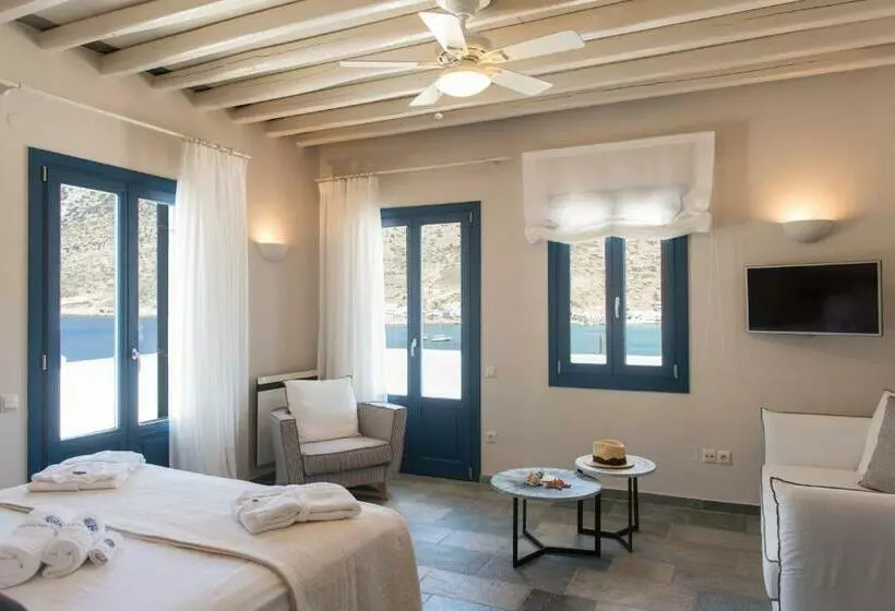 Hotelli Sifnos House   Rooms & Spa