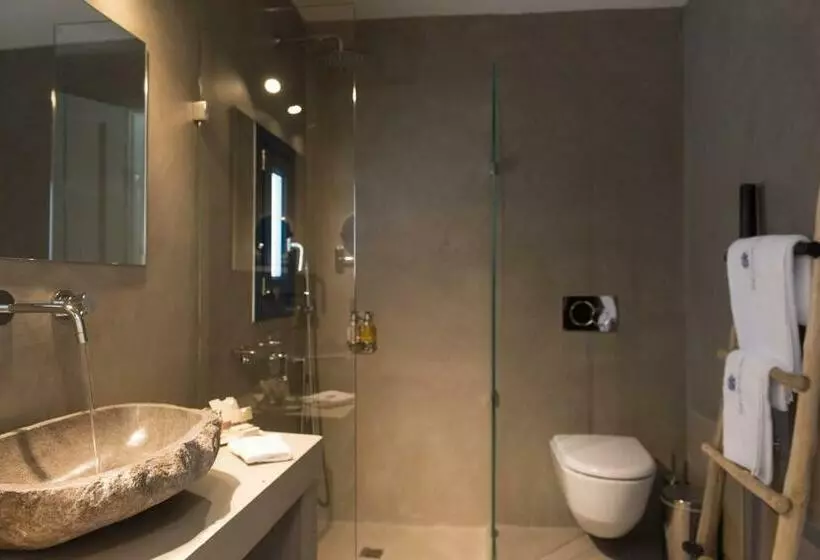Hotelli Sifnos House   Rooms & Spa