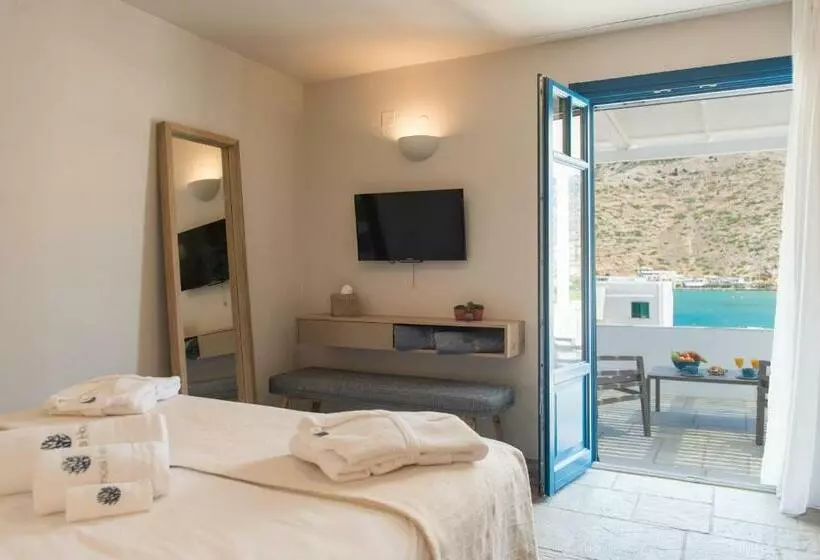 Hotelli Sifnos House   Rooms & Spa