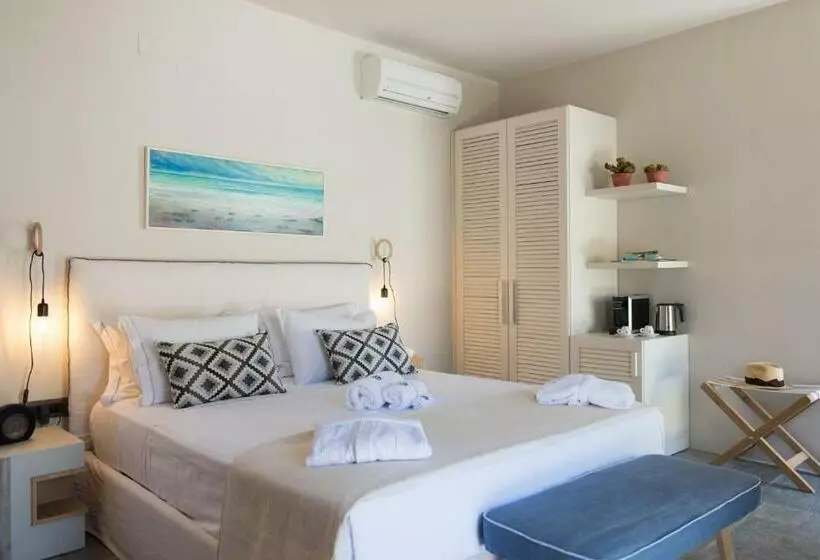 Hotelli Sifnos House   Rooms & Spa