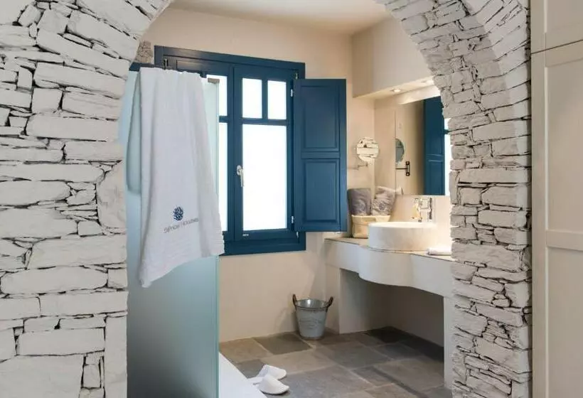 Hotelli Sifnos House   Rooms & Spa