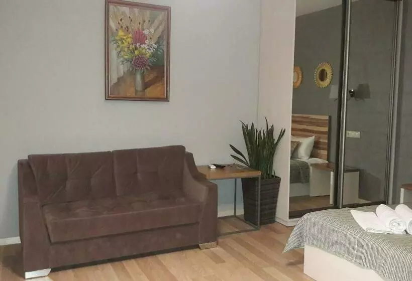 Mini Hotel On Demiivska