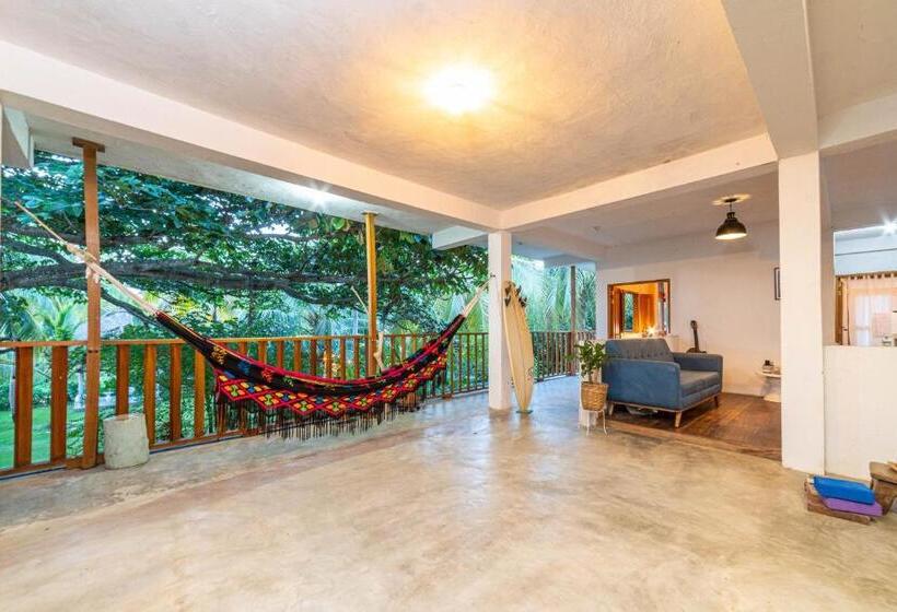 پانسیون Casa Chapolin Boutique Guesthouse