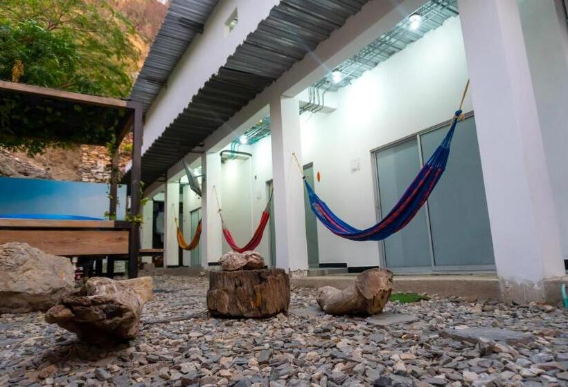 پانسیون Family House Rodadero