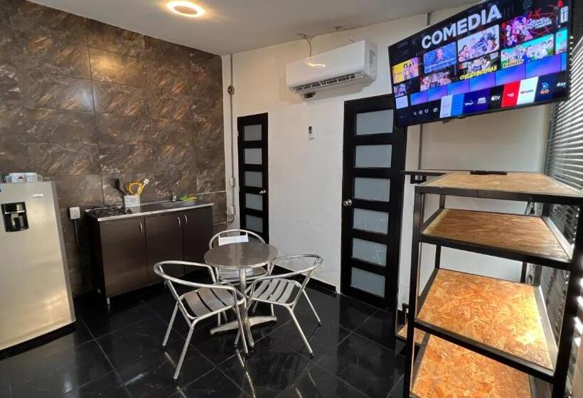 پانسیون Family House Rodadero