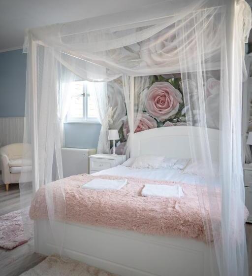 بنسيون Gyula Panzio