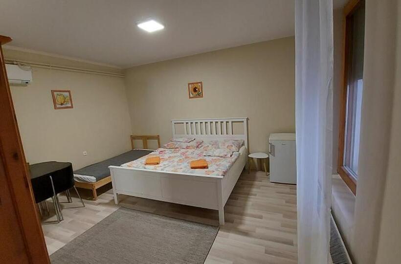 펜션 Napsugár Vendégház