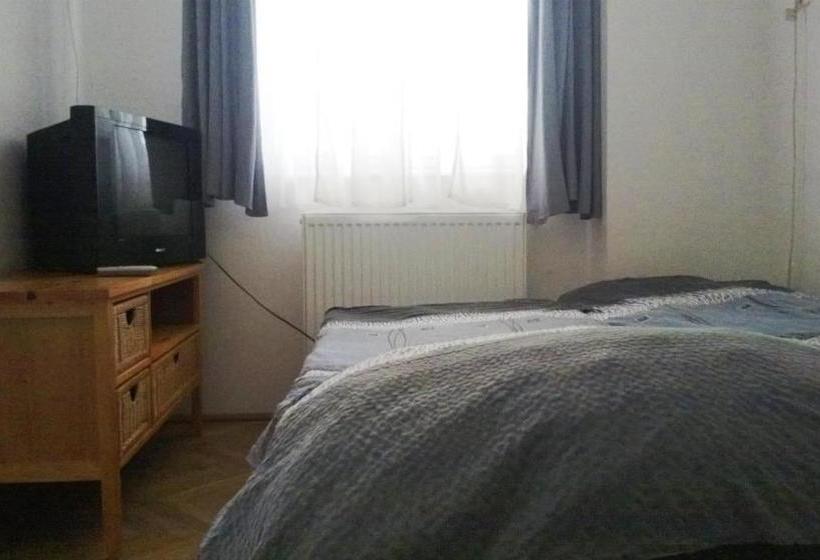 پانسیون Tisch Vendégház