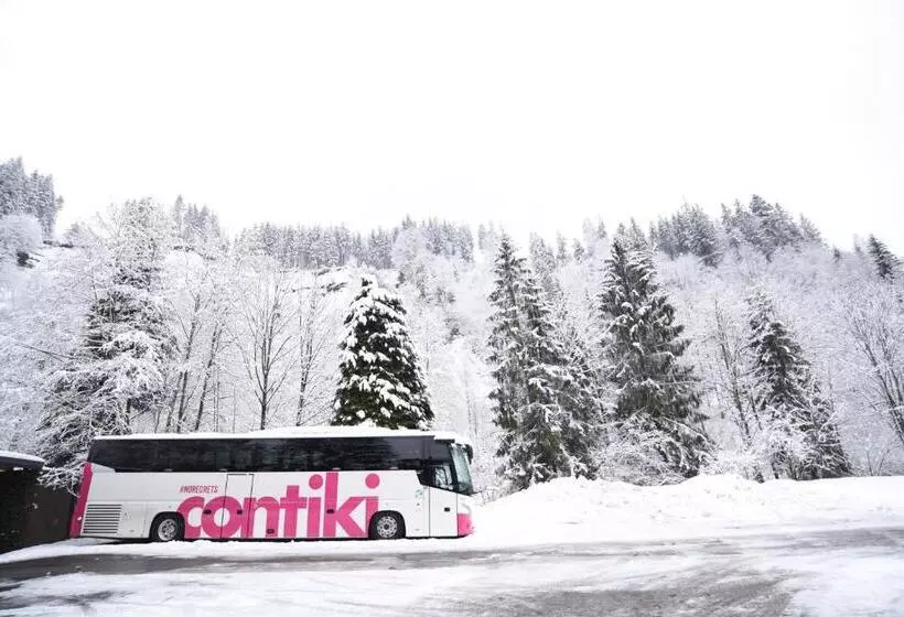 ホテル Contiki Haus Schöneck