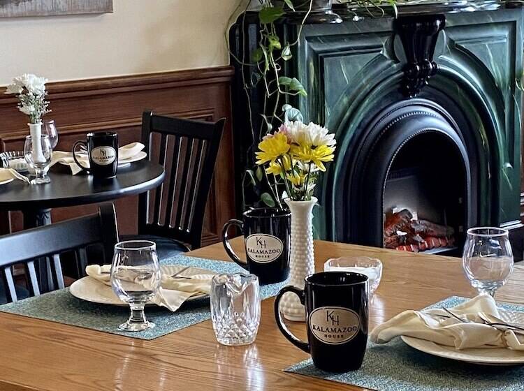 酒店 Kalamazoo House