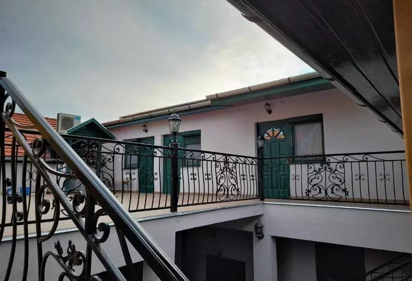 ベッドアンドブレックファースト Bársony Vendéglő és Panzió