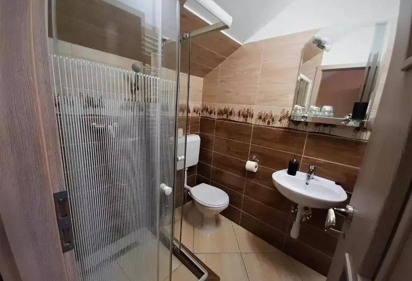 ベッドアンドブレックファースト Bársony Vendéglő és Panzió