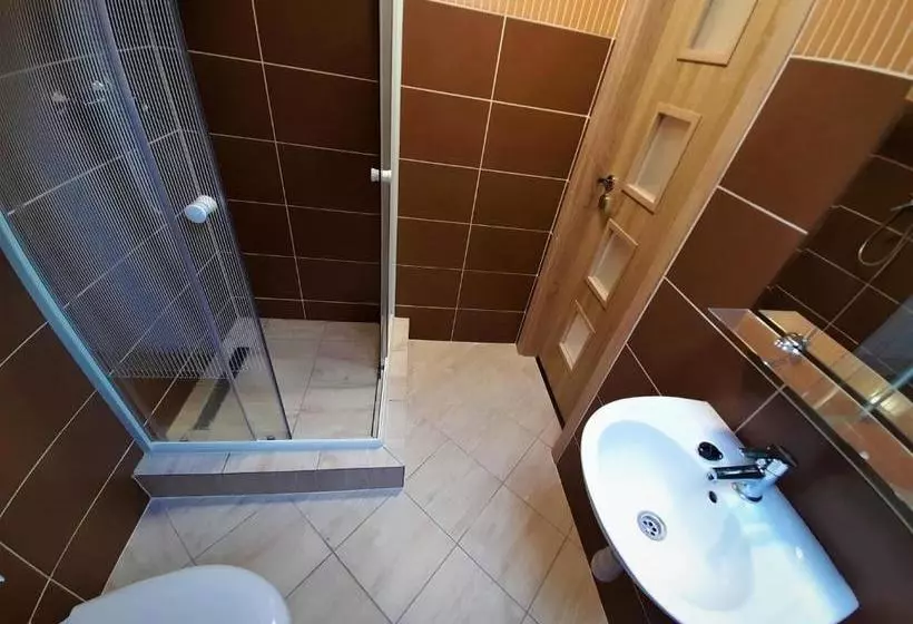 ベッドアンドブレックファースト Bársony Vendéglő és Panzió