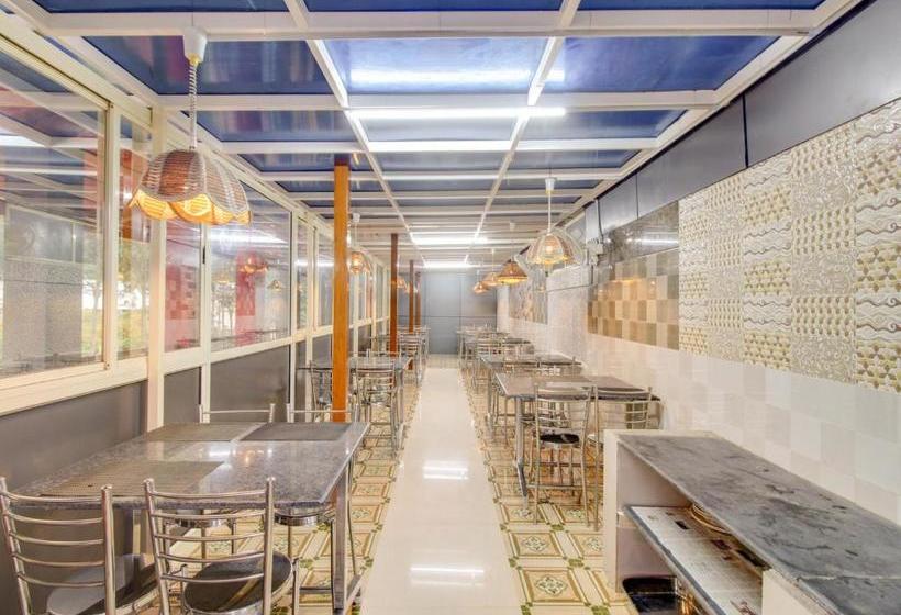 בית מלון כפרי Capital O Yer053 Subam Hill Resort