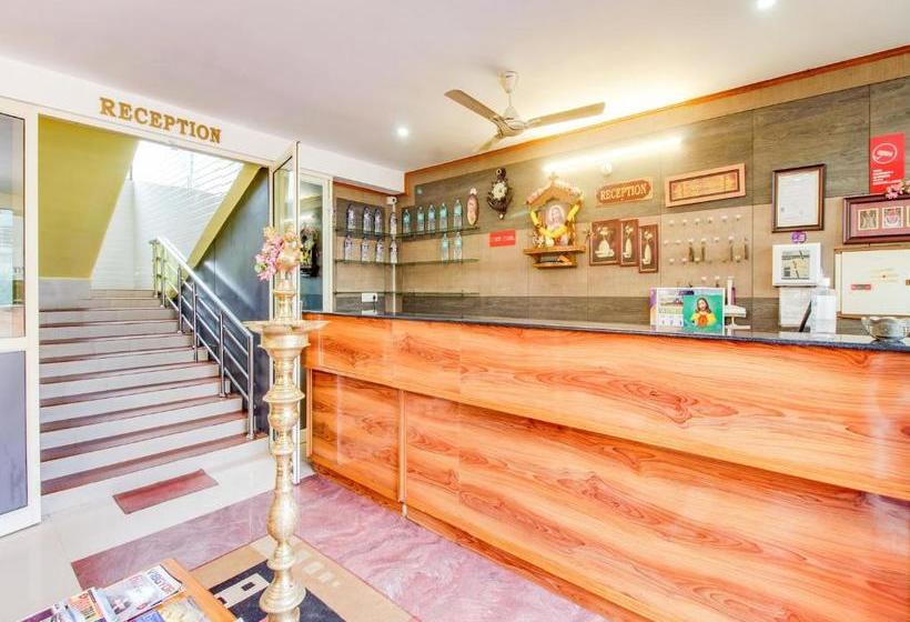 בית מלון כפרי Capital O Yer053 Subam Hill Resort