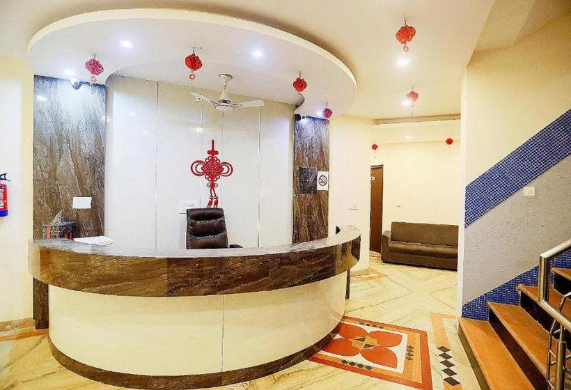 Отель Collection O 76868 Grace Residency