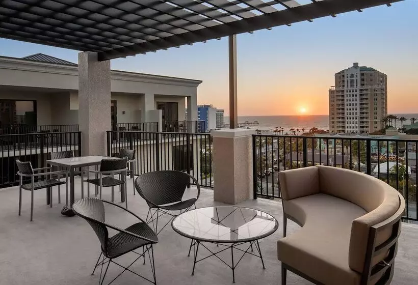 Hotelli Courtyard By Marriott Clearwater Beach