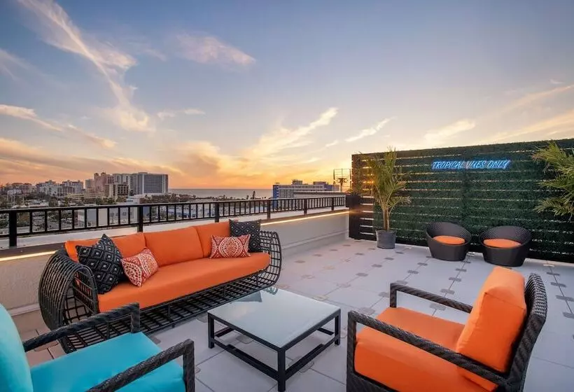 Hotelli Courtyard By Marriott Clearwater Beach